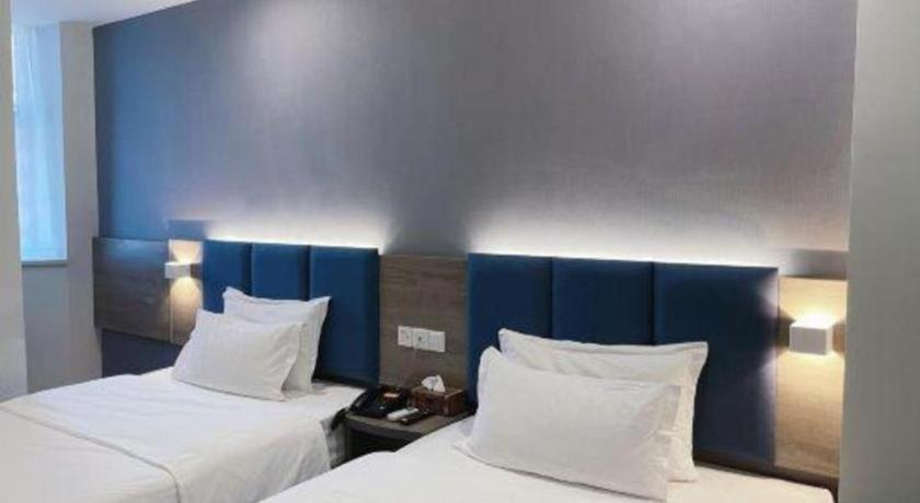 7 Days Inn Luzhou Commercial Pedestrian Street Center Exterior foto